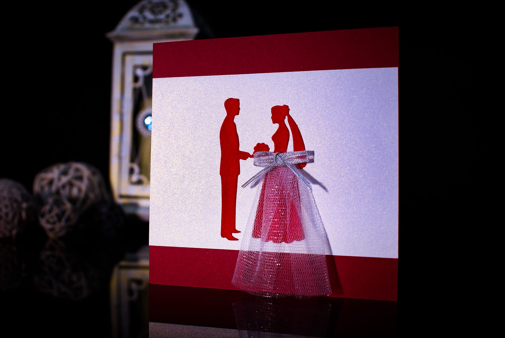 Invitatie nunta personalizata mire si mireasa cu tulle www.grand-media.ro
